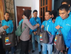 Polres Bondowoso Berbagi Sembako Untuk Ojol Sambut Hari Lalu Lintas Bhayangkara ke-70