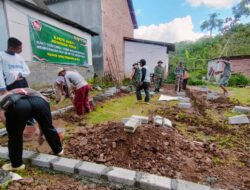 TNI Hadirkan Kebahagiaan di Trenggalek