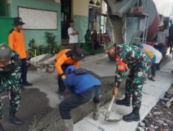 TNI-Rakyat Bersatu, Karya Bakti Perbaikan Akses Jalan Warnai HUT TNI KE-80 Dan HUT Ke-75 Kodam IV/Dip di Solo