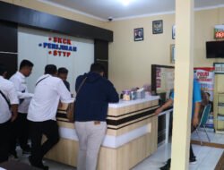 Polres Pacitan Perpanjang Jam Pelayanan SKCK Petugas Lembur Hingga Pukul 01.00 Dini Hari