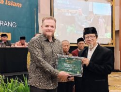 Dari Sydney ke Semarang : Kisah Perjalanan Iman dan Ilmu Theis Greentree, BIS, M.Pd.