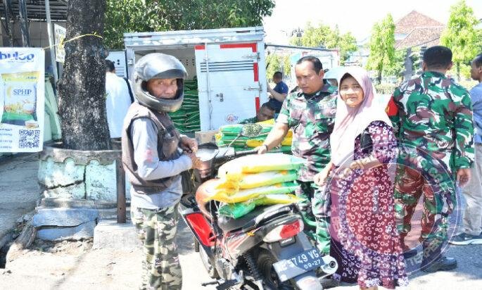 Kodim Ponorogo Gelar Program GPM, Warga Puas Terima Beras SPHP Kualitas Baik