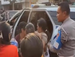 Tindakan Humanis Polantas Pengawal Gubernur Jatim Tolong Ibu Akan Melahirkan di Jalan