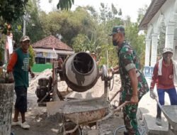 Babinsa Kodim Ponorogo Bersama Warga Kerja Bakti Bangun Masjid