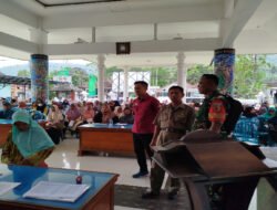 Babinsa Koramil 0801/07 Ngadirojo Dampingi Penyerahan KKS dan PKH di wilayahnya