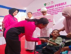 Ketua Umum Bhayangkari Salurkan 5.000 Paket Bansos, Gelar Bakti Kesehatan dan Religi di NTT