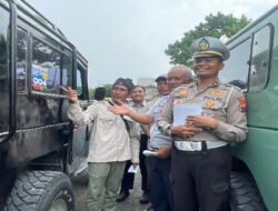 Cegah Kecelakaan, Satlantas Polres Malang Gelar Ramp Check Jeep Wisata Bromo