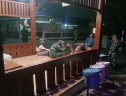 Babinsa Sambi Bersama Linmas Gelar Patroli Perkuat Keamanan Wilayah