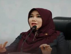 Guru Honorer Jangan Lagi Digaji Rp300 Ribu, Anggaran Harus Diprioritaskan