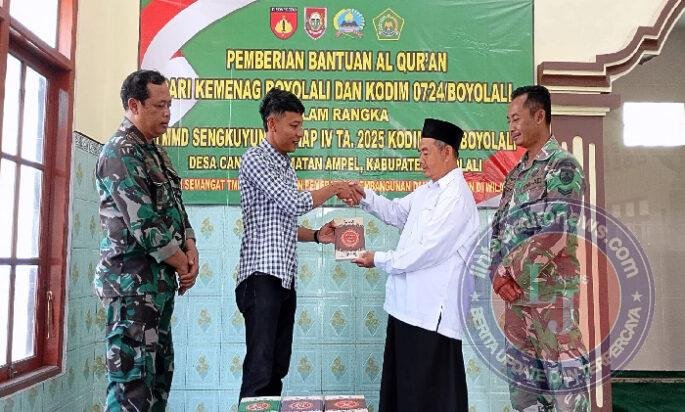 Satgas TMMD Boyolali Serahkan Bantuan Al-Qur’an untuk Masjid Jami Darul Falah