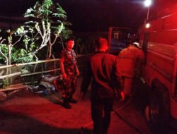 TNI-Polri dan Damkar Sigap Padamkan Kebakaran di Malam Panik Ngulanwetan
