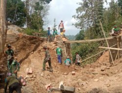 Satgas TMMD 126 Kodim 0801/Pacitan Mulai Pengecoran Pondasi Jembatan