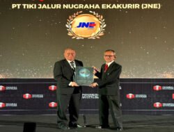 JNE Kembali Raih Penghargaan Courier of The Year di Indonesia Logistics Awards 2025