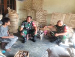 Babinsa Kunjungi Pelaku Usaha Kerajinan dari Bambu, Dukung Kreativitas dan Kemandirian Warga