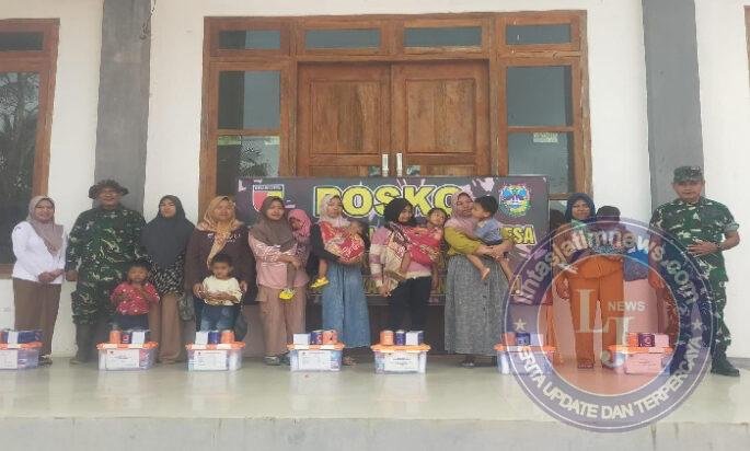Peduli Pertumbuhan Anak, Satgas TMMD-126 Kodim Pacitan Beri Tambahan Gizi Anak Stunting