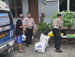 Satlantas Polres Pelabuhan Tanjung Priok Salurkan Beras Murah ke Warga Sunter Agung