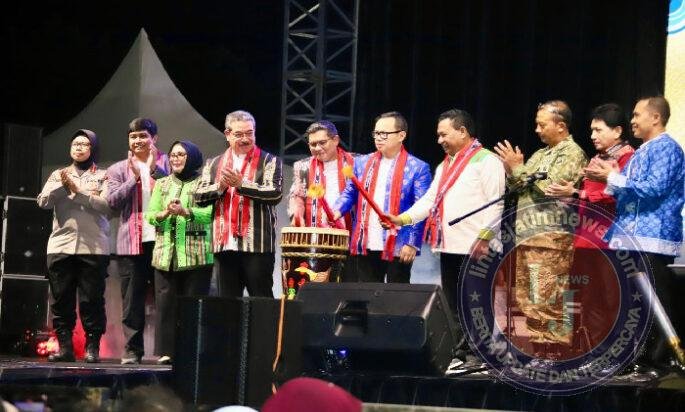 Bima Arya Buka Festival Benteng Victoria Tahun 2025 di Kota Ambon