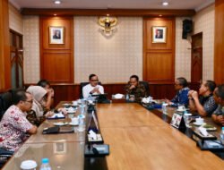 Rapat Internal Bersama Wali Kota Surakarta, Bima Arya Ingin APBD Lebih Sehat