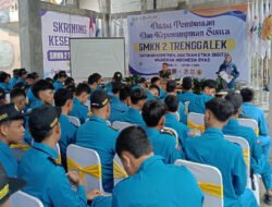 TNI Bentuk Karakter Siswa Lewat Pelatihan Kepemimpinan di SMKN 2 Trenggalek