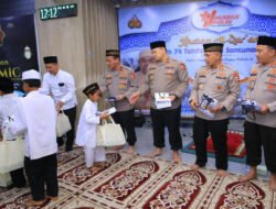 Wujud Peduli Sesama, Humas Polri Berikan Tali Asih Kepada 100 Anak Yatim pada Khatanan HUT Ke-74