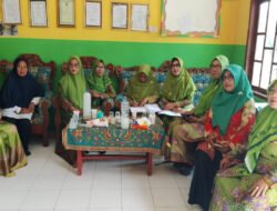 Kunjungan PCMNU dan DLH Gresik ke RA Muslimat NU 183 Al Hasaniyah dan Muslimat Ranting Larangan