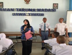 Satresnarkoba Polres Pasuruan dan BNNK Gelar Sosialisasi Bahaya Narkoba di SMAN Taruna Madani Bangil