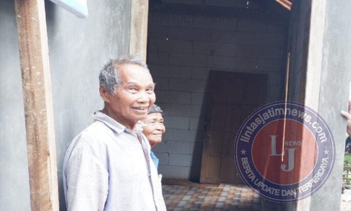 Senyum Bahagia Yang Dirasakan Mbah Jemu, Berkat TMMD 126 Kodim Pacitan Rumahnya Berdiri Kokoh