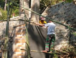 Satgas TMMD 126 Desa Petungsinarang Kejar Pembangunan Gapura Sebagai Simbol Utama