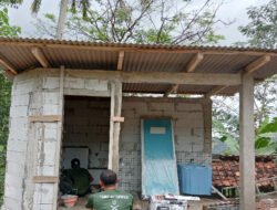 Satgas TMMD ke 126 Kodim Pacitan Dalam Pembuatan Kamar Mandi Mushola Mencapai Progres 90 Persen  