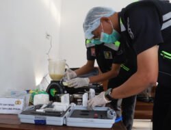 Polres Pelabuhan Tanjungperak Laksanakan Uji Food Safety di SPPG