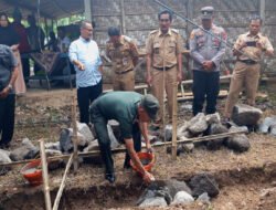 Danramil Hadiri Peletakan Batu Pertama Pembangunan Rumah Layak Huni Milik Pujiyanti