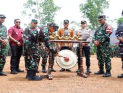 Kadispotdirga Lanud Iswahjudi Pimpin Upacara Penutupan TMMD ke 126 Kodim Pacitan