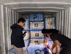 Polisi Bongkar Sindikat Balpres di Jakarta, 207 Bal Pakaian Bekas Impor Disita