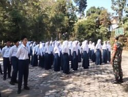 Babinsa Wungu Beri Pembekalan Wasbang dan Anti-Perundungan kepada Siswa MTs Istiqomah