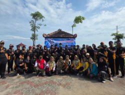 Peringati HUT Korpri ke-54 Polres Gresik bersama Perhutani dan P2H Gelar Giat Bakti Sosial