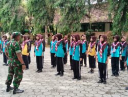 Dari Lapangan Upacara, TNI Tempa Disiplin Pelajar SMPN 1 Suruh