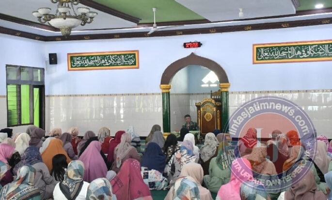 Pengajian Rutin, Upaya Persit Kodim Ponorogo Perkokoh Iman dan Takwa
