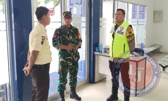 Selipkan Pesan Ciptakan Keamanan Lingkungan, Babinsa Kratonan Sambangi Security