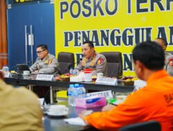 Kapolri Pimpin Rakor Bencana dengan Forkopimda Sumut, Bahu Membahu Tangani Bencana