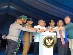 Polri Perkuat Ketahanan Pangan Nasional: Wakapolri Bersama Menko Pangan Tanam Jagung di Lampung Selatan