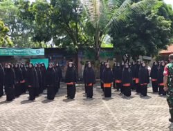 Babinsa Mojorejo Tanamkan Jiwa Kepemimpinan bagi Siswa SMP Muhammadiyah Madiun