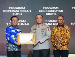 Wakapolri Terima Disway Award, Polri Tegaskan Komitmen Perkuat Kepercayaan Publik dan Sinergi Media