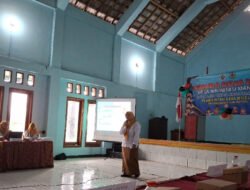 Tingkatkan Kesadaran Masyarakat Imunisasi, Babinsa Koramil 0801/05 Nawangan Hadiri Wisuda IMAN