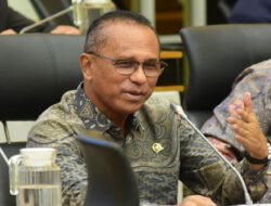 Profil Usman Husin yang Desak Menhut Raja Juli Antoni Segera Mundur