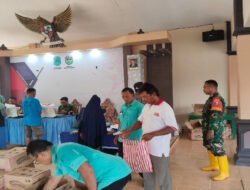 Peran Aktif Babinsa Koramil 0801/07 Ngadirojo Dampingi Penyaluran Cadangan Pangan Pemerintah (CPP) Diwilayah Binaan
