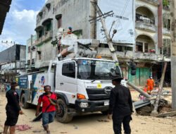 Personel Brimob Kawal Penormalan Listrik di Aceh Tamiang