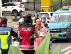 Korsabhara Baharkam Polri Konsisten Gelar “Jumat Berkah” untuk Warga Depok