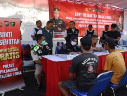 Polres Pelabuhan Tanjungperak Cek Kesehatan Gratis Pengemudi Angkutan Umum dan Ojol