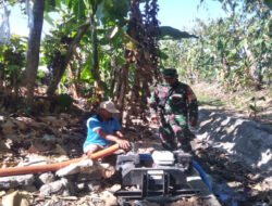 Babinsa Kedungbanteng Cek Pompa Brigade, Pastikan Ketersediaan Air Irigasi Sawah