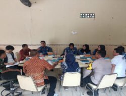 Dukung Program Pemerintah, Babinsa Hadiri Rapat Koordinasi Tentang “Koperasi Merah Putih” Diwilayah Kepatihan Wetan